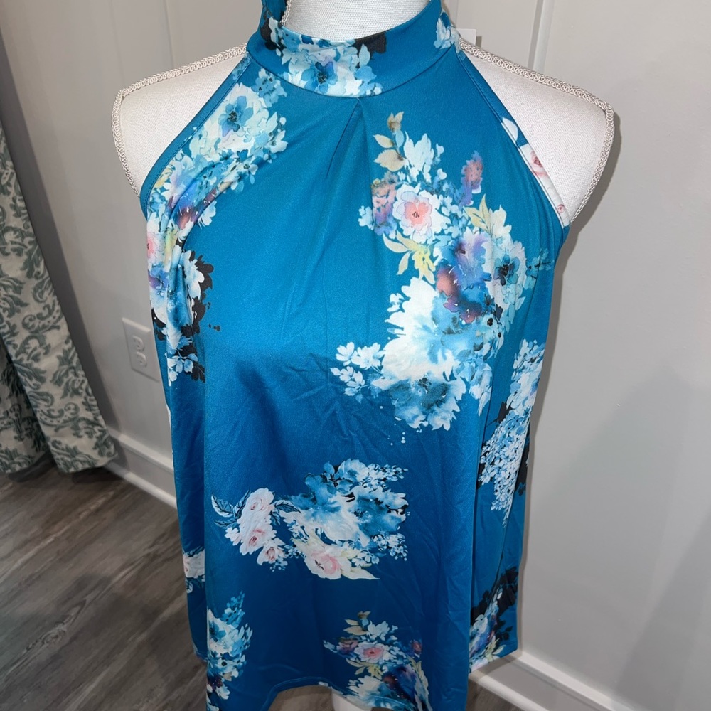NWT Milan Kiss Blue Top